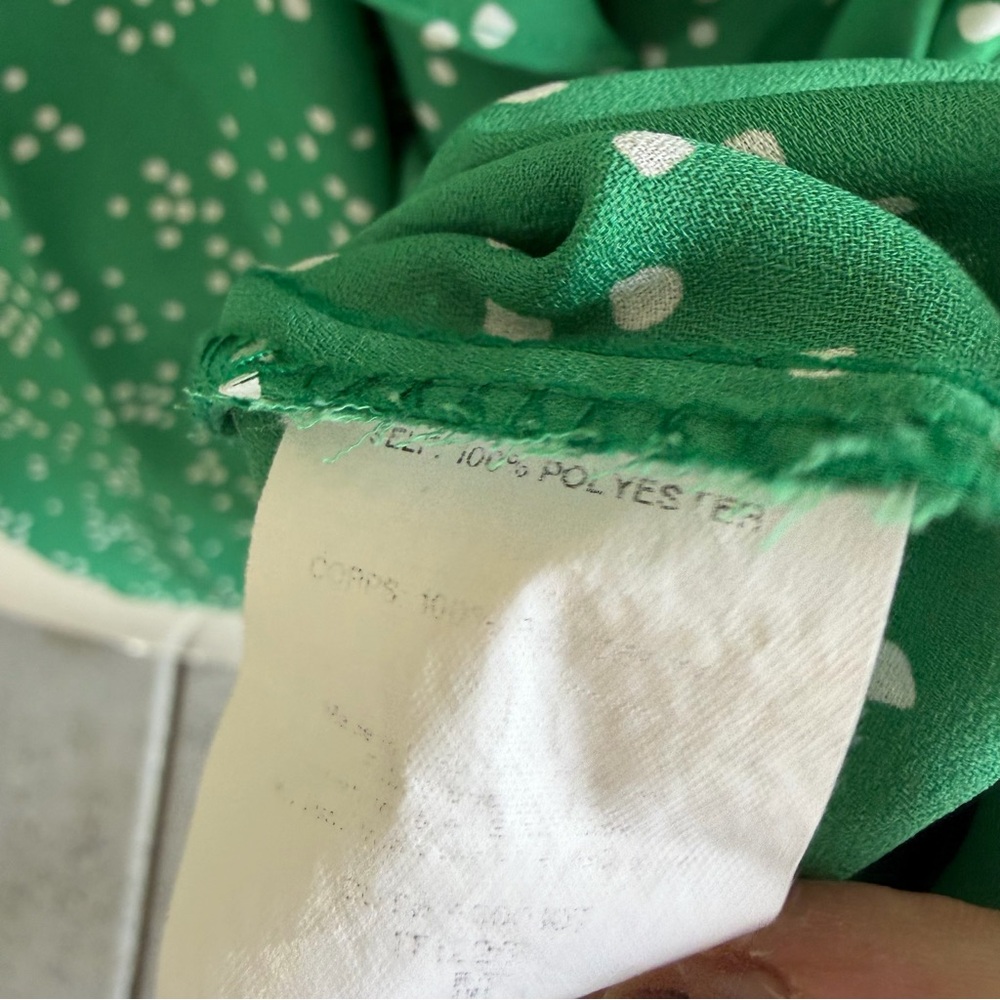All in Favor Polka Dot Ruffle Wrap Top Size Medium M Green White Short Sleeve - Picture 10 of 12